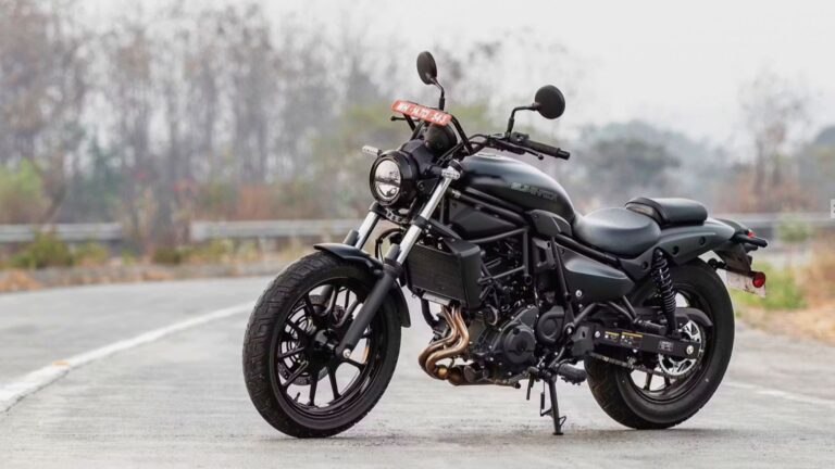 Kawasaki Eliminator bike